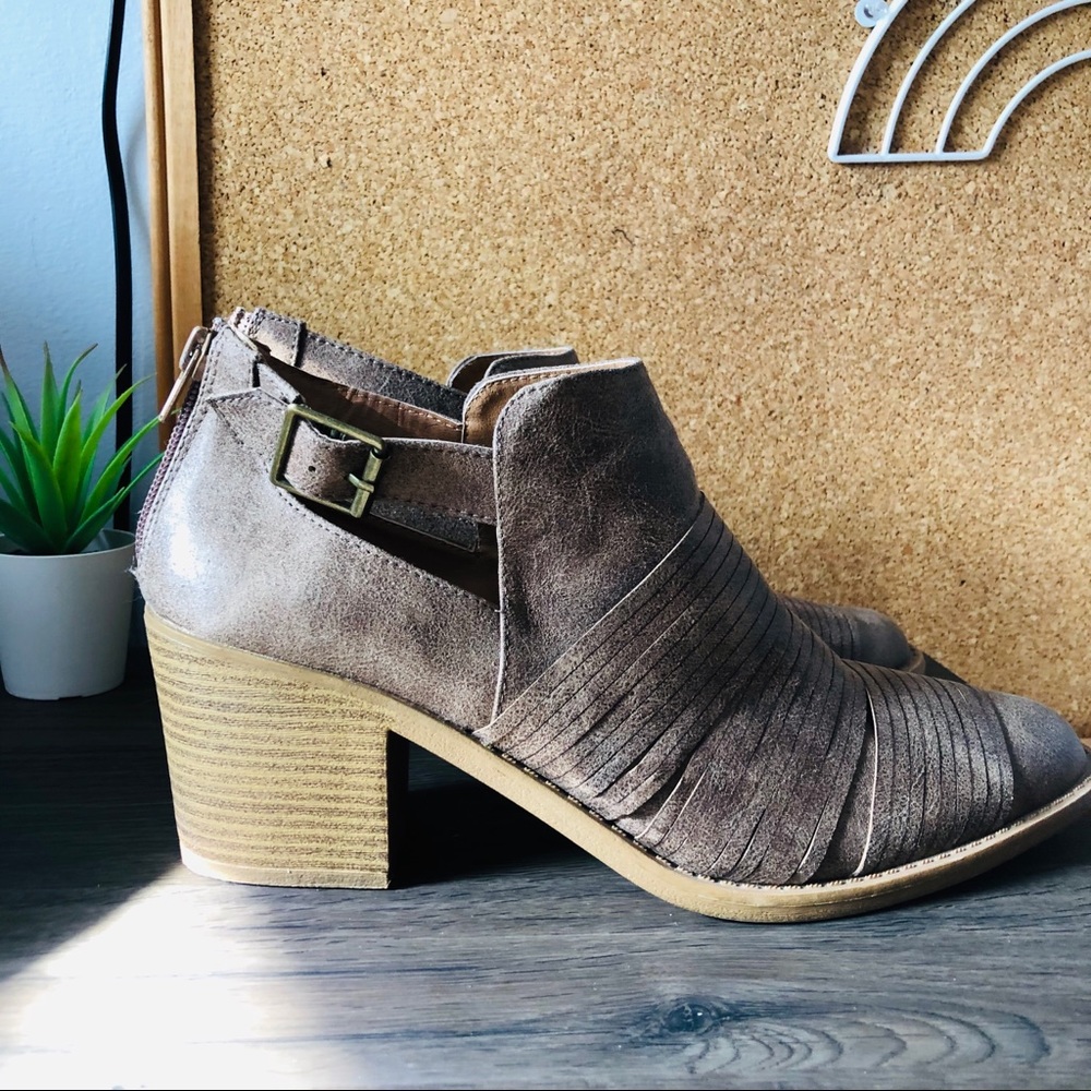 Maurices Darla open side buckle ankle bootie